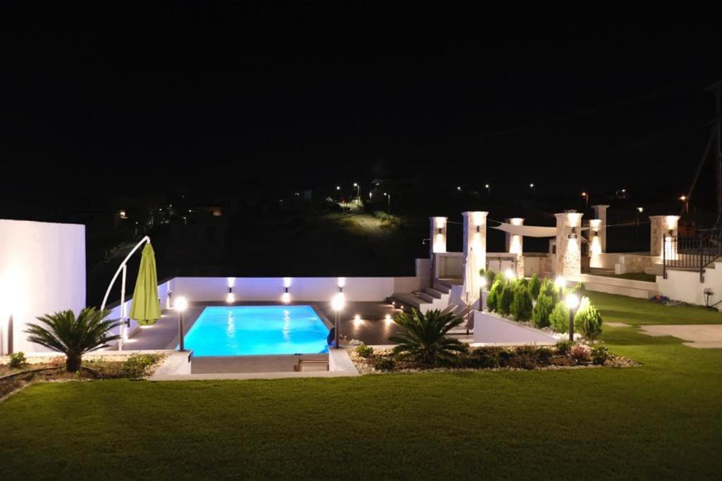 The White House Beach Villa Rafína Exteriör bild